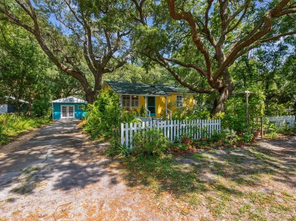 206 S 17th St, Fernandina Beach, FL 32034
