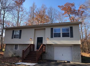 232 Sheridan Dr, Tobyhanna, PA 18466