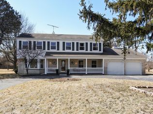 2270 Holly Ct, Northbrook, IL 60062