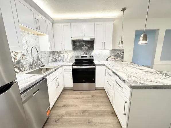 1775 Highpoint Rd, Snellville, GA 30078