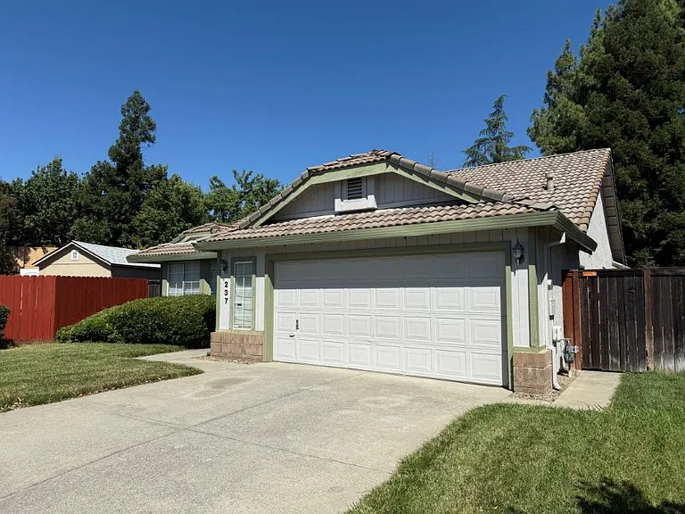 237 Sunridge Way — Photo 5