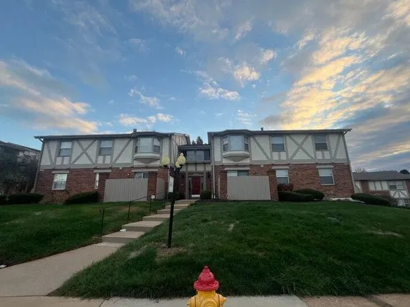 1445 Willow Brook Cv APT 9, Saint Louis, MO 63146