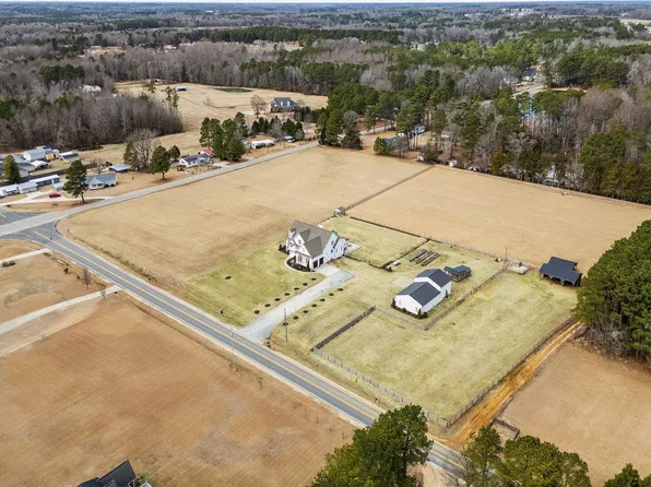 921 Tilghman Rd, Dunn, NC 28334