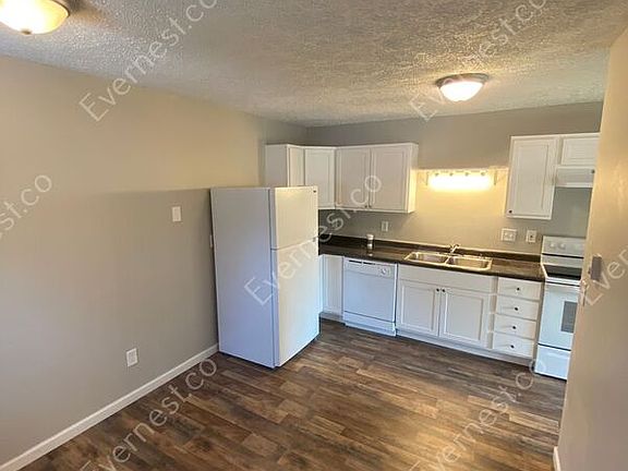 2nd image of 2787 Wedge St