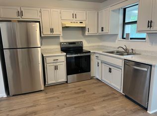8015-8017 NW 79th Pl, Kansas City, MO 64152