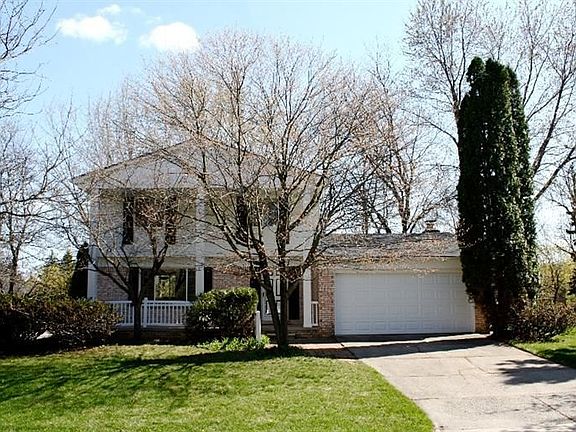 2nd image of 2805 Lakehurst Ln