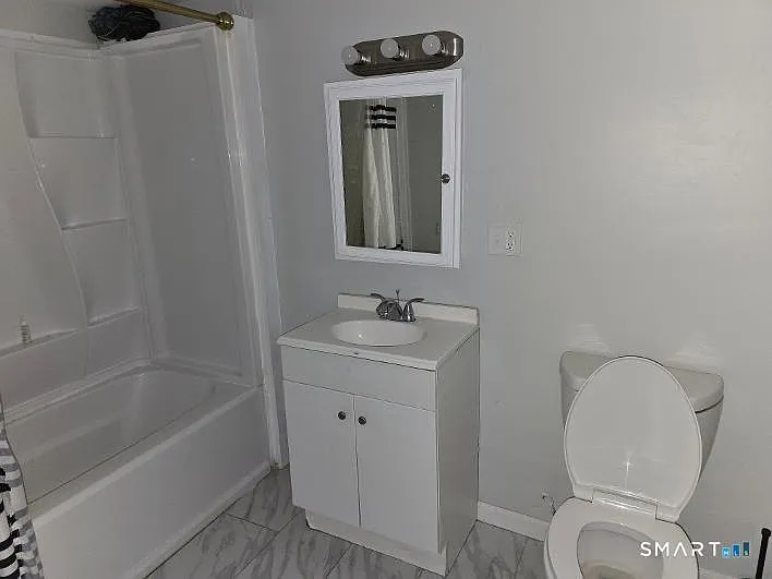 2 bed, 1.0 bath, 815 sqft, $1,250 — Photo 4