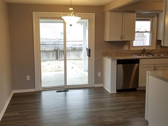 5th image of 6407 Sunland Dr