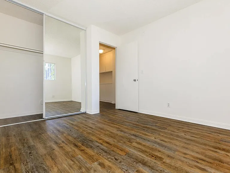Woodglen Apartment Homes — Photo 38