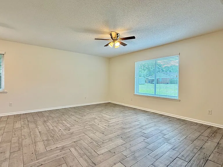 75 Woody Ct — Photo 15
