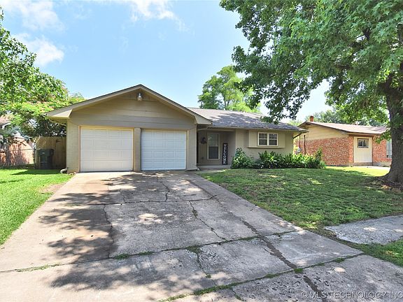 3rd image of 107 Aspen Dr