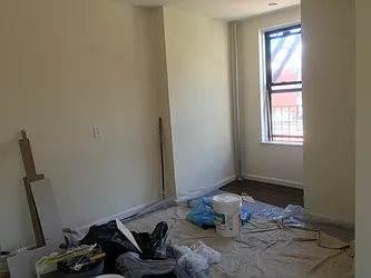 Rented by Salon Realty Corp