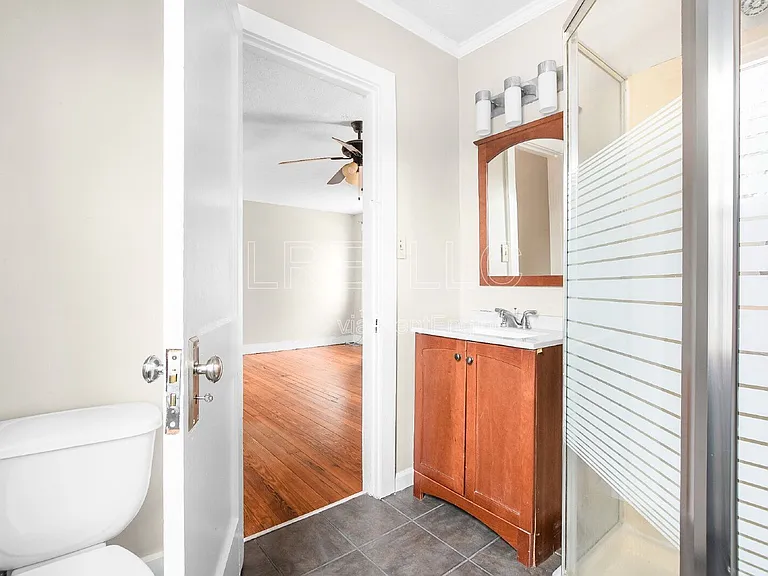 1014 Goss Ave — Photo 12