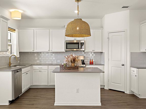 5th image of 8002 Prairie Rye Dr