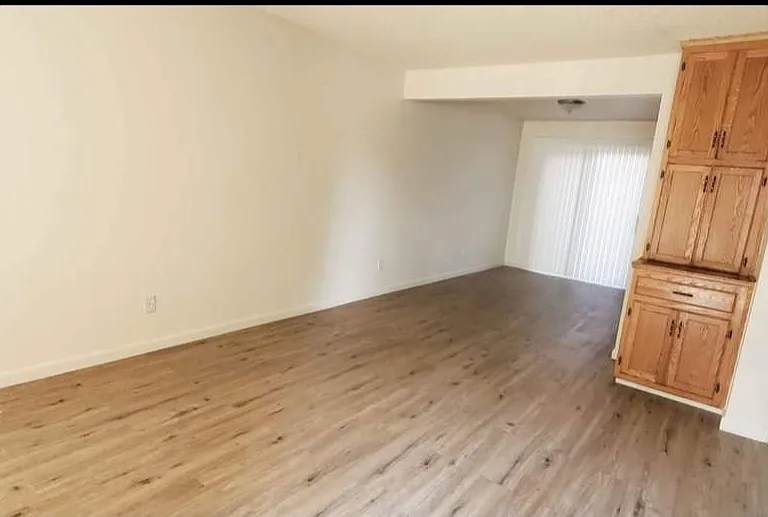 1638 W North Bear Creek Dr — Photo 3