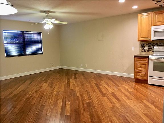 5th image of 234 Seville J #234