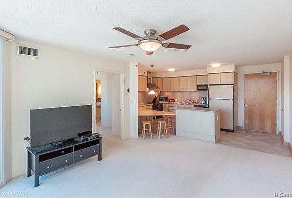 4th image of 801 King St APT 1505