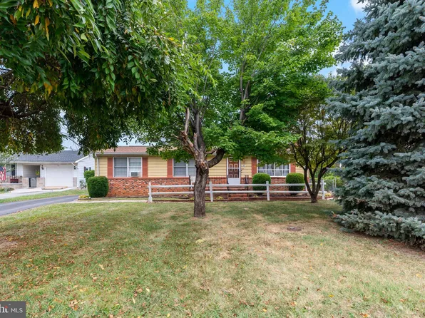49 Hinton Ct, Martinsburg, WV 25404