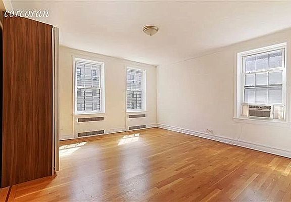 3rd image of 225 Sterling Pl APT 5J