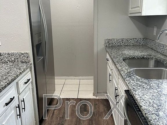 3rd image of 1602 Juniper Cir #D