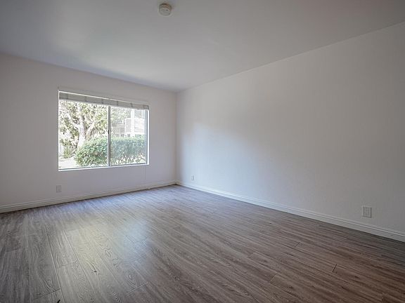 5th image of 22228 S Vermont Ave Unit 101
