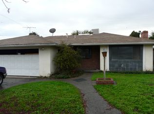 2724 E Sussex Way, Fresno, CA 93726