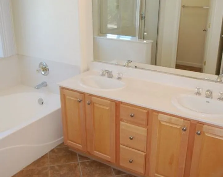 6301 Bluebill Ct — Photo 18