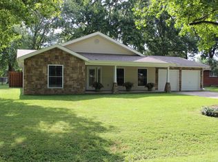 104 Westernaire Dr, Marion, IL 62959