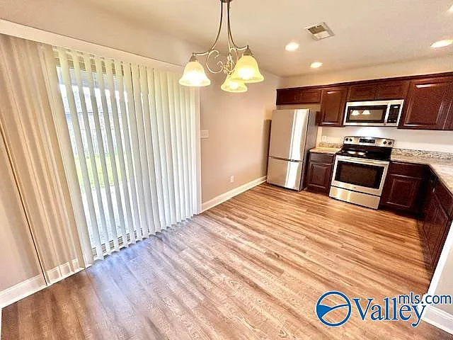 1089 Burwell Rd #F1 — Photo 9