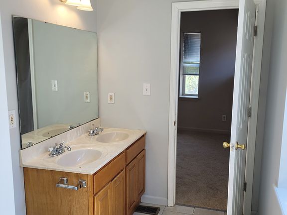 5th image of 4101 Oregon Ave
