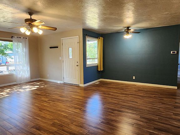 4th image of 4274 Pauline Ave SE