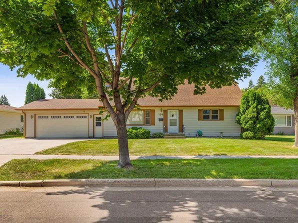 84 29th Ave N, Fargo, ND 58102