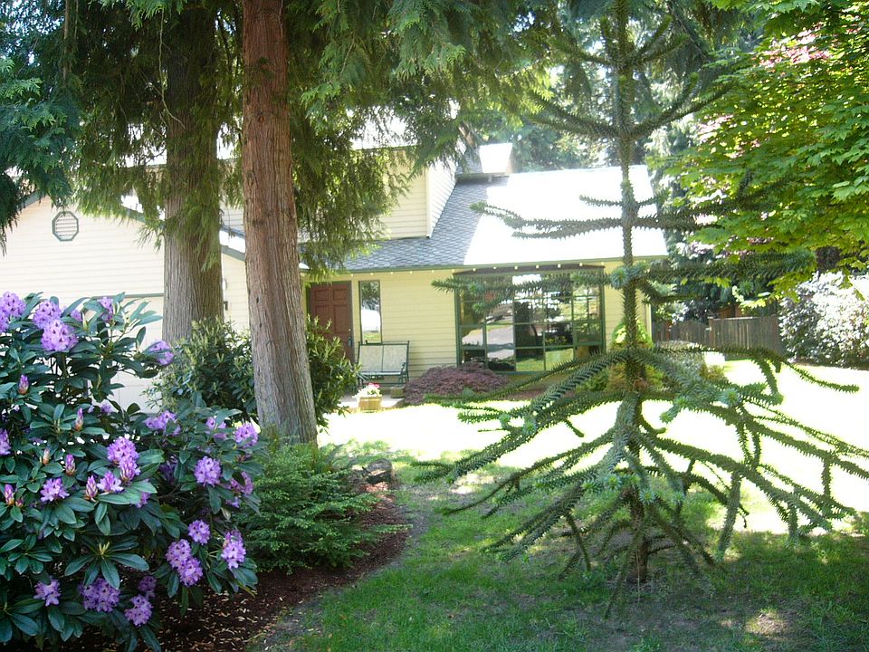 1st image of 21811 SE 33rd Pl