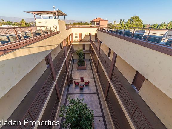 4th image of 14055 Archwood St #301