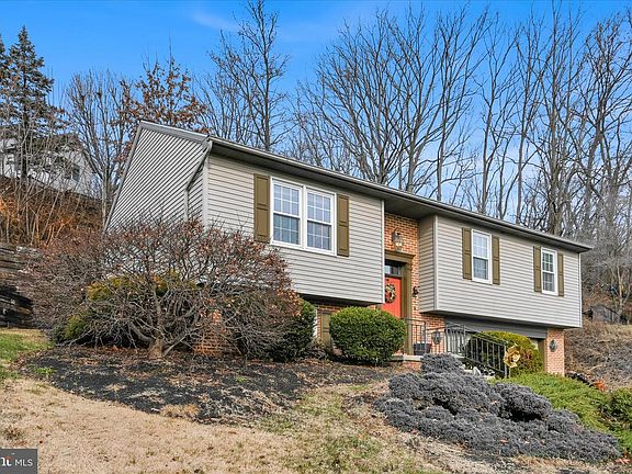 5th image of 129 Glen Ct
