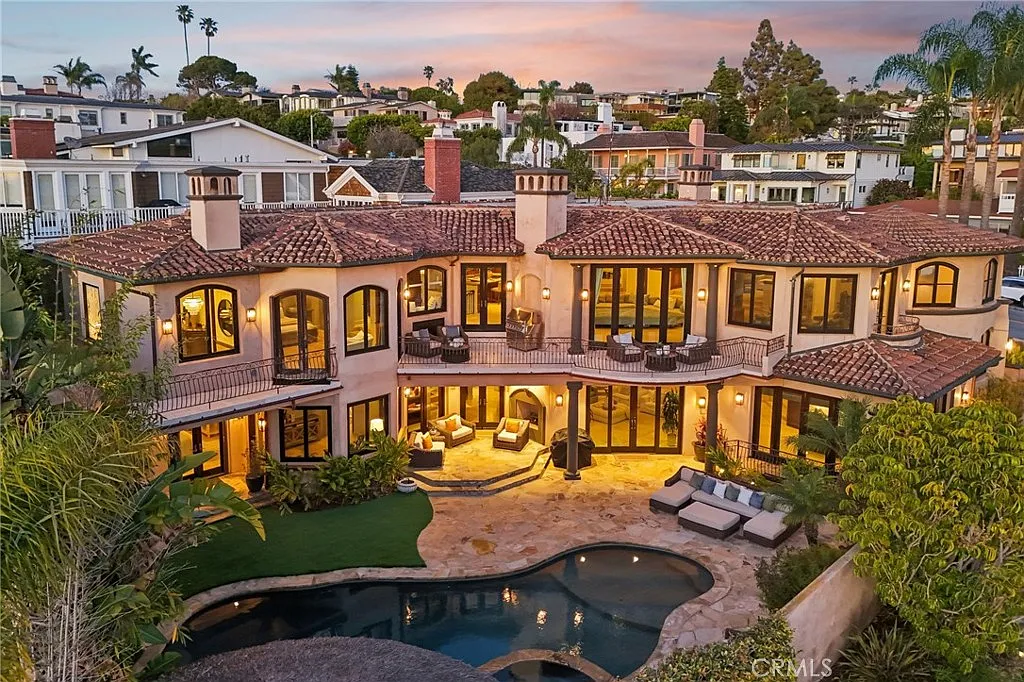 6 bed, 9047 sqft, $40,000 — Photo 2