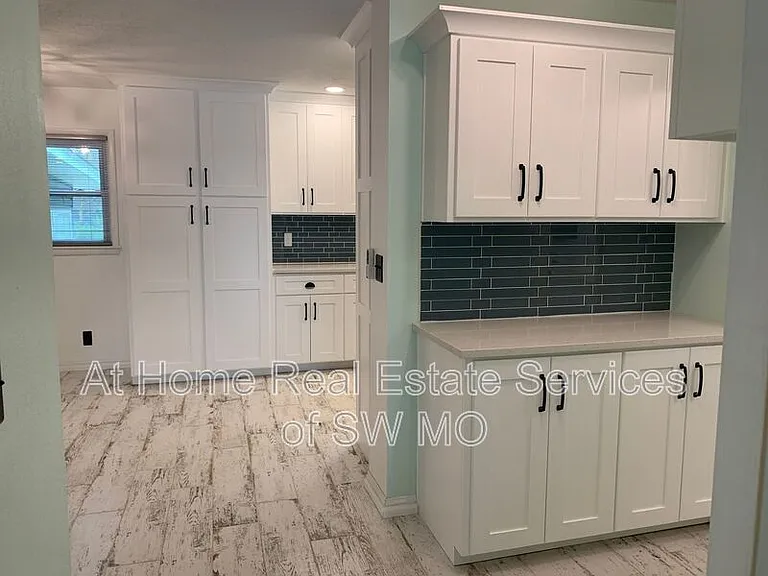 2322 E Langston St — Photo 8