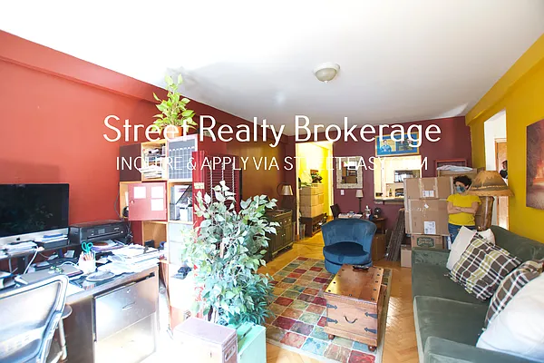 Rented by Street Realty Brokerage LLC | media 7