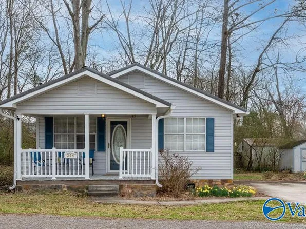 204 Yarbrough Ln, Scottsboro, AL 35768