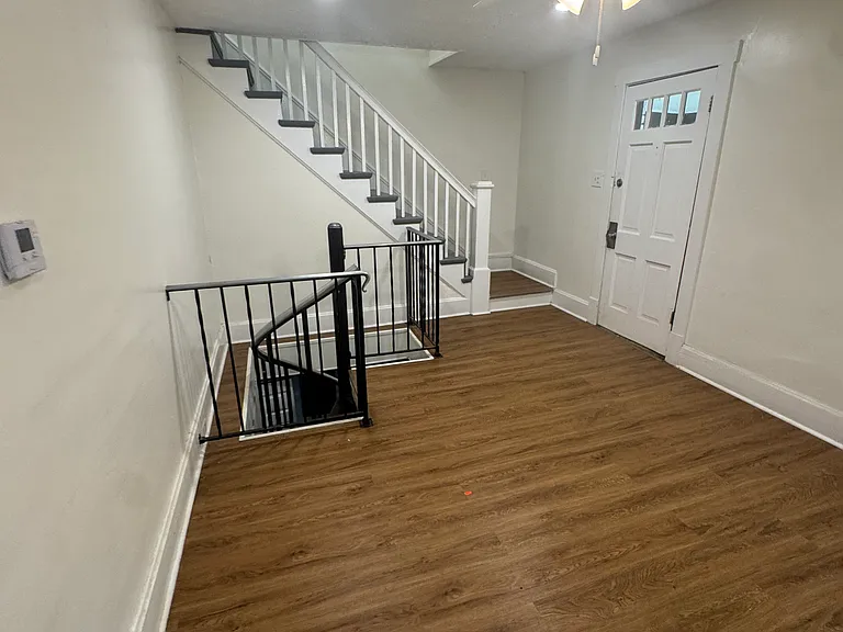 845 Georgetown St — Photo 23