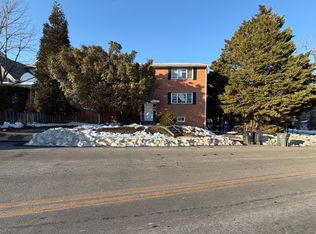 4207 15th St N #1, Arlington, VA 22207