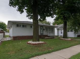 314 W Thomas St, Roxana, IL 62084