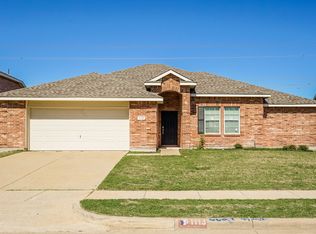 1113 Glencoe Dr, Glenn Heights, TX 75154