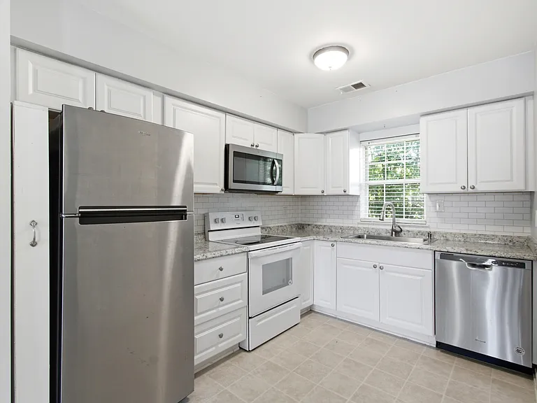 25736 Lira Ln — Photo 1