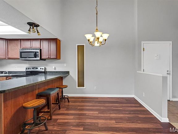 4th image of 1465 Heritage Lndg APT 403
