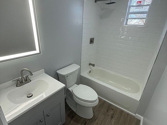 2nd image of 106 N 6th St #3