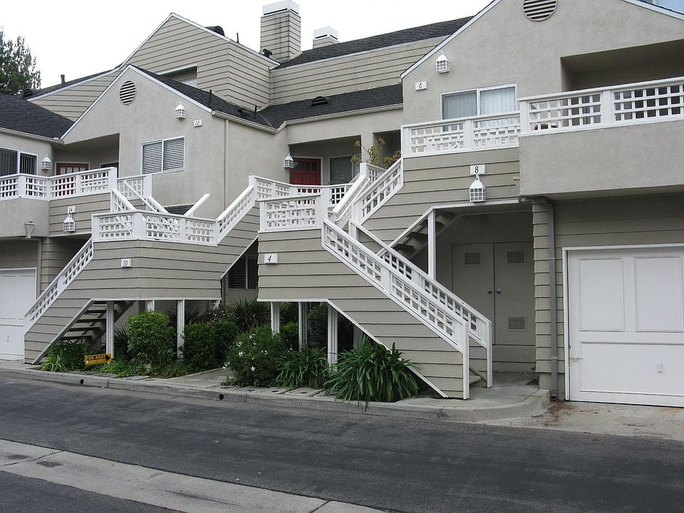 1st image of 10 Stoneglen #1