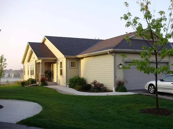 W153S7177 Rosewood Cir, Muskego, WI 53150