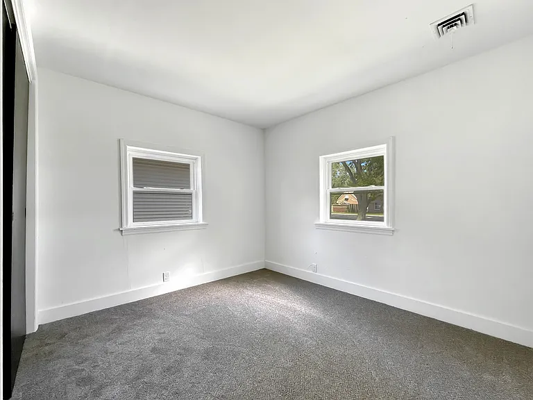 3044 Hickory Grove Ave — Photo 6