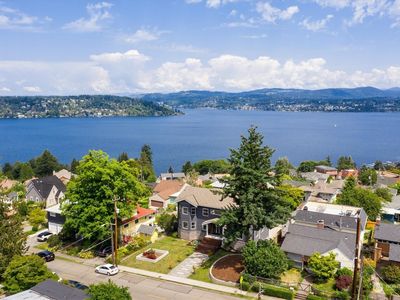 9812 62nd Avenue S, Seattle, WA, 98118